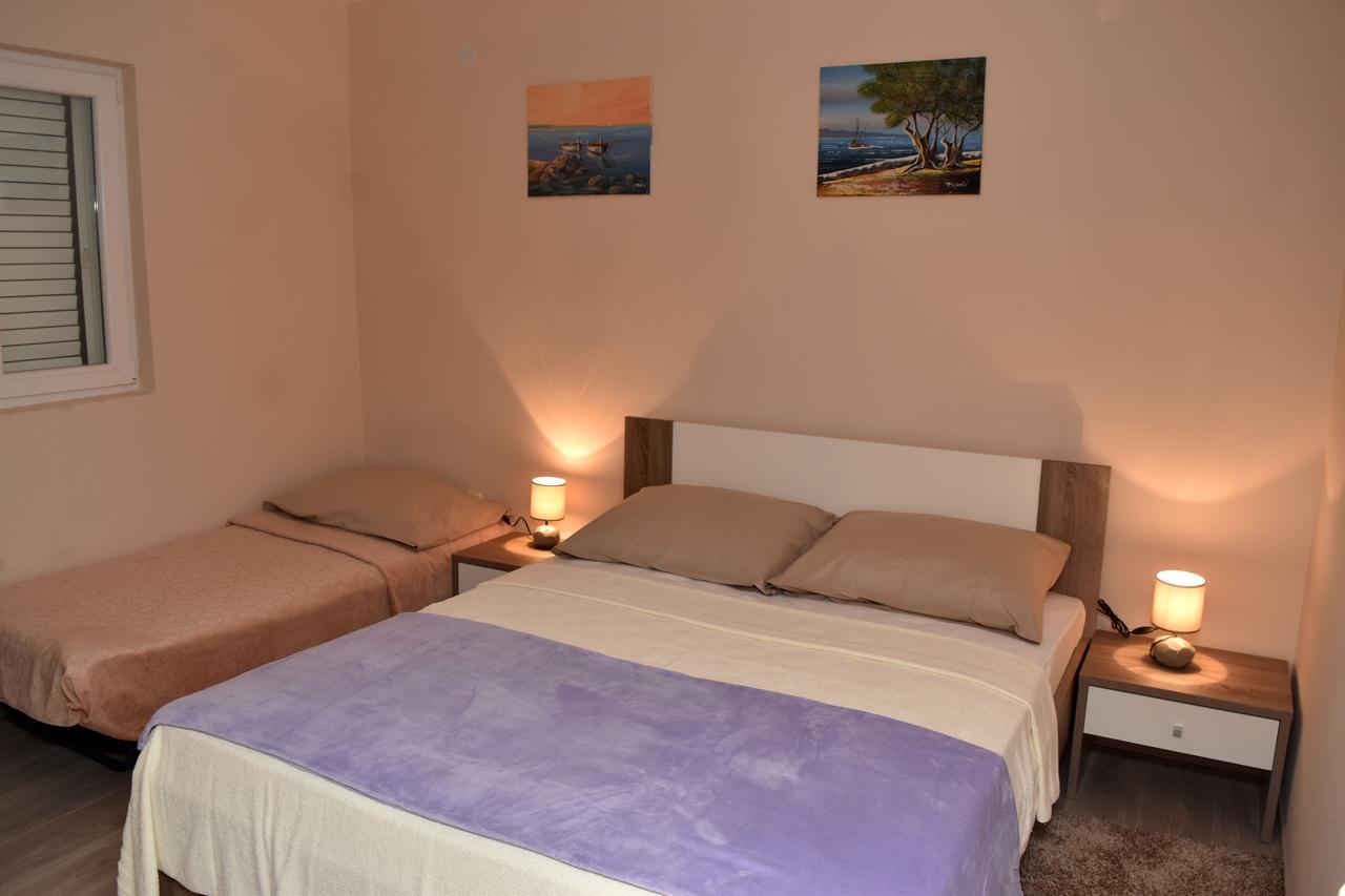 Apartments Oresic Vir Exterior foto